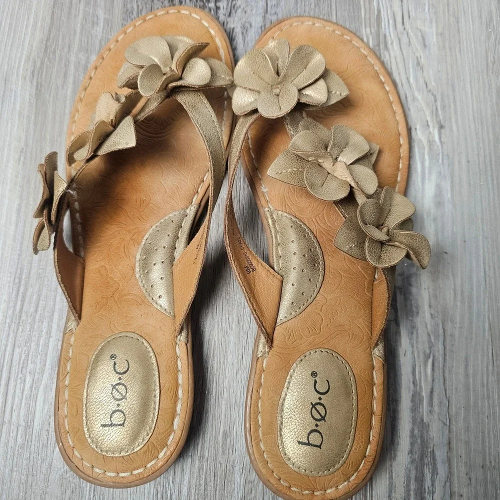b.o.c Born Concept Floral Thong Sandals Women 9M Gold Metallic Flip Flops Resort